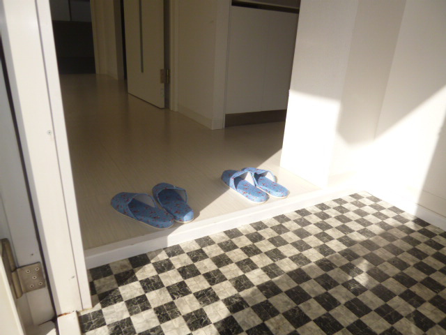 フレグランス大島Ａの玄関