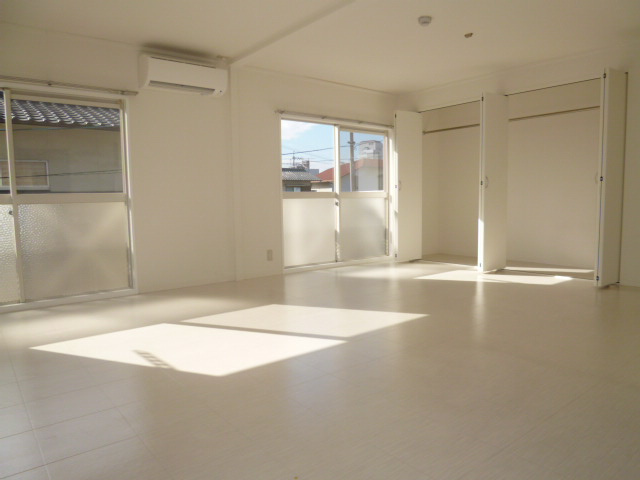 フレグランス大島Ａの居間・リビング