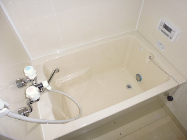 グリーンハイツ塩津　メゾネットの浴室