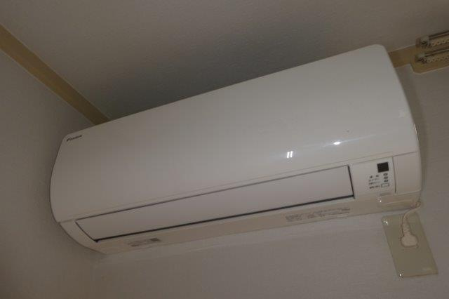 グリーンハイツ塩津　メゾネットの設備|エアコン