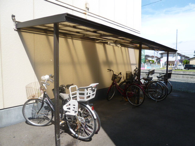 グリーンハイツ塩津　メゾネットのその他共用部分|自転車置き場