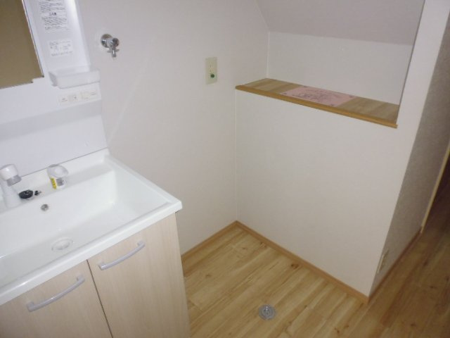 グリーンハイツ塩津　メゾネットのその他|洗濯機置き場