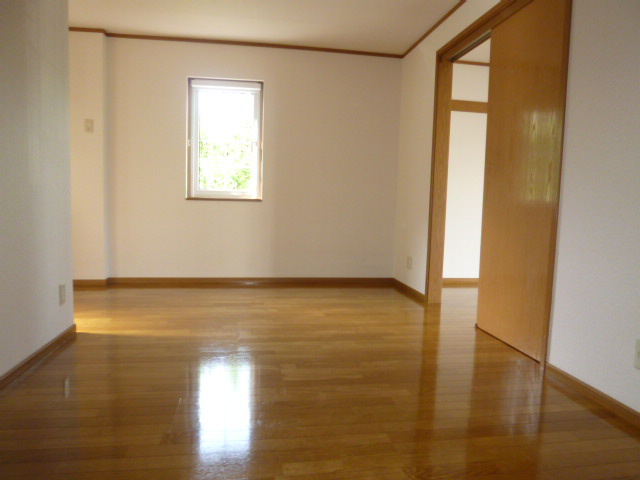 マスカット若宮の居間・リビング