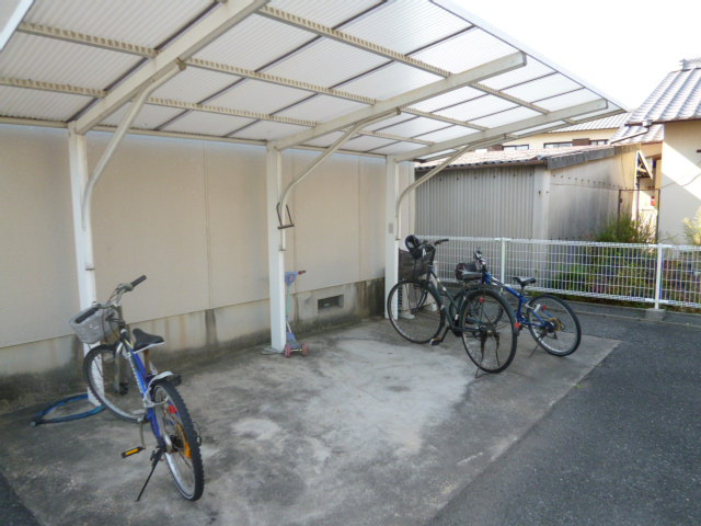 フレグランス早島のその他共用部分|自転車置き場