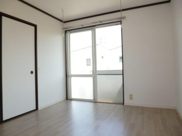 フレグランス早島の洋室