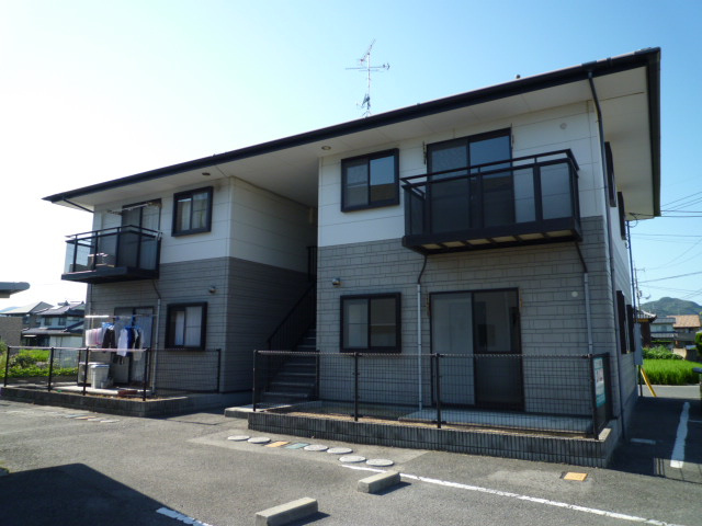 総社市総社のアパートの外観