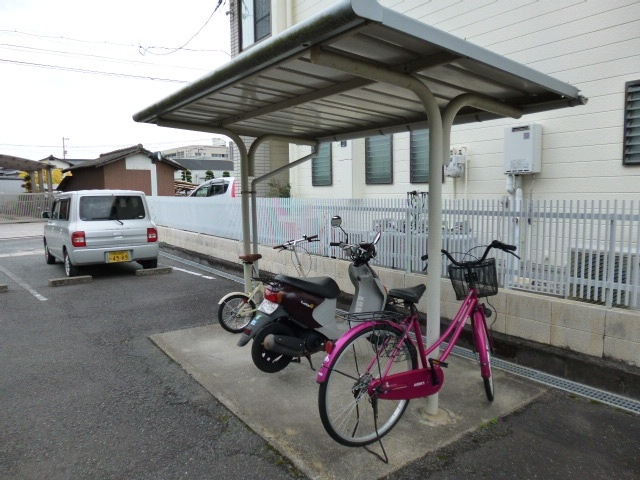 総社市総社のアパートのその他共用部分|自転車置き場