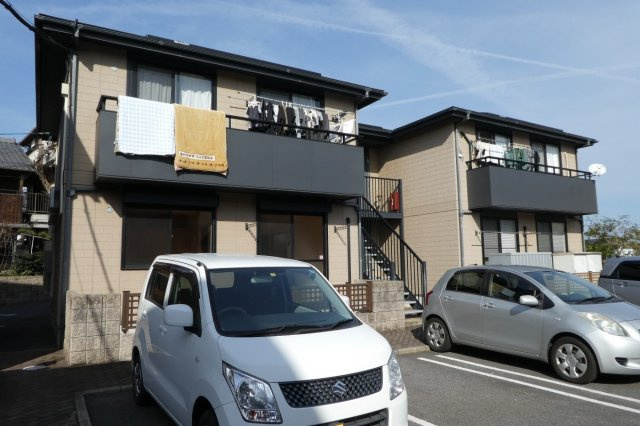 倉敷市鳥羽のアパートの外観