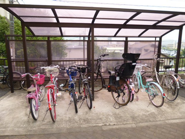倉敷市鳥羽のアパートのその他共用部分|自転車置き場