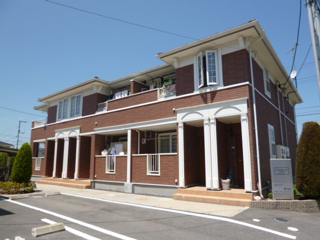 総社市清音上中島のアパートの外観