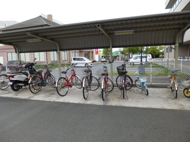 倉敷市笹沖の賃貸マンションのその他共用部分|自転車置き場