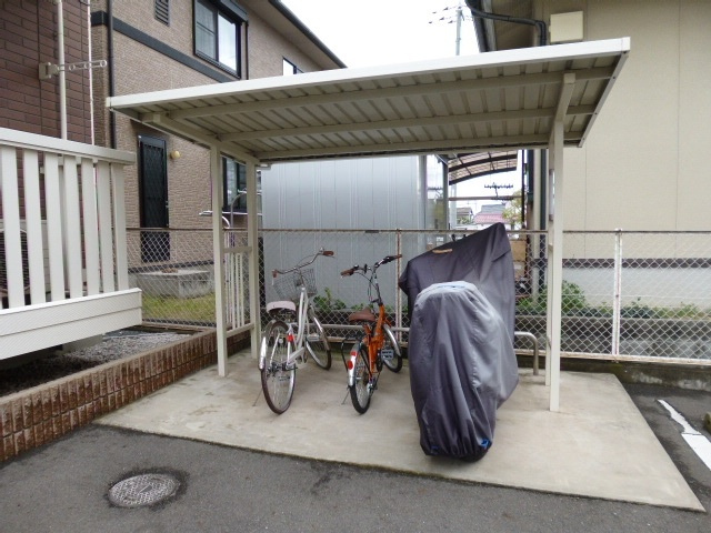 倉敷市帯高のアパートのその他共用部分|自転車置き場