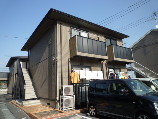 倉敷市徳芳のアパートの外観