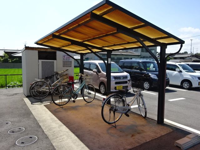 都窪郡早島町前潟のアパートのその他共用部分|自転車置き場
