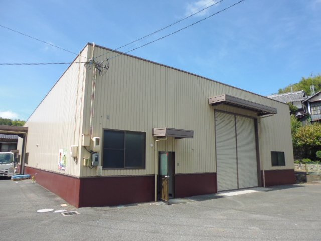 都窪郡早島町矢尾の倉庫の外観