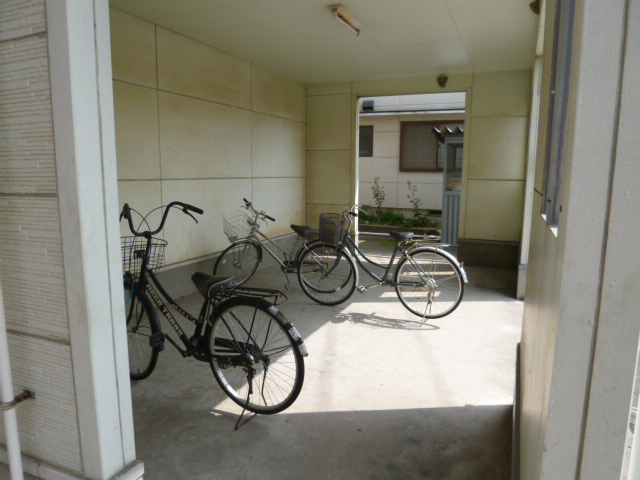 倉敷市中庄のアパートのその他共用部分|自転車置き場