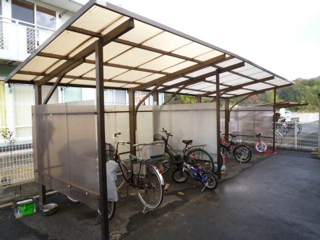 倉敷市福島のアパートのその他共用部分|自転車置き場