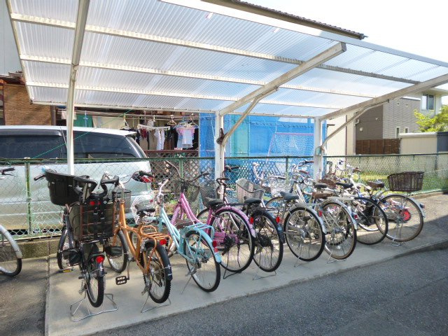 倉敷市大島のアパートのその他共用部分|自転車置き場