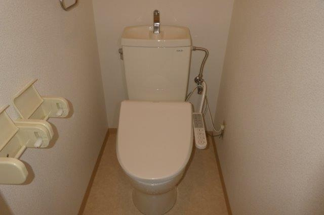 倉敷市茶屋町のアパートのトイレ