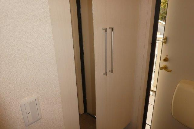 ミーテ・レーテ羽島の内装|シューズボックス