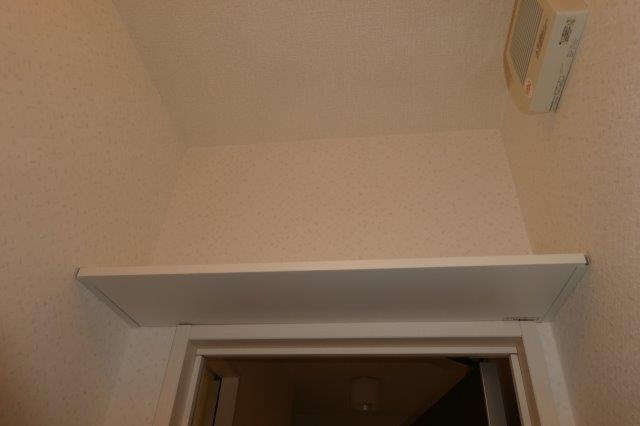 ミーテ・レーテ羽島のトイレ|トイレ棚