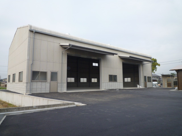 都窪郡早島町前潟の倉庫の外観