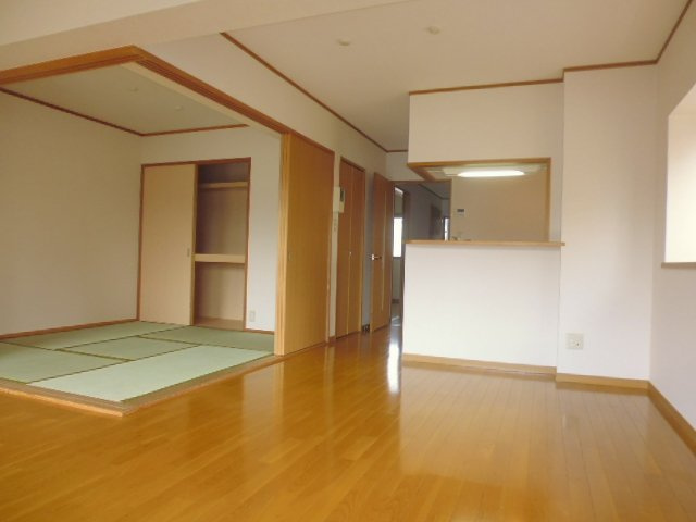 アプランドルⅣの居間・リビング