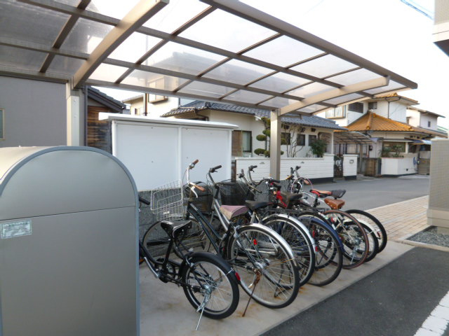 倉敷市中庄のアパートのその他共用部分|自転車置き場