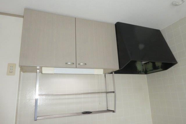 ドミール新田のキッチン|キッチン上収納