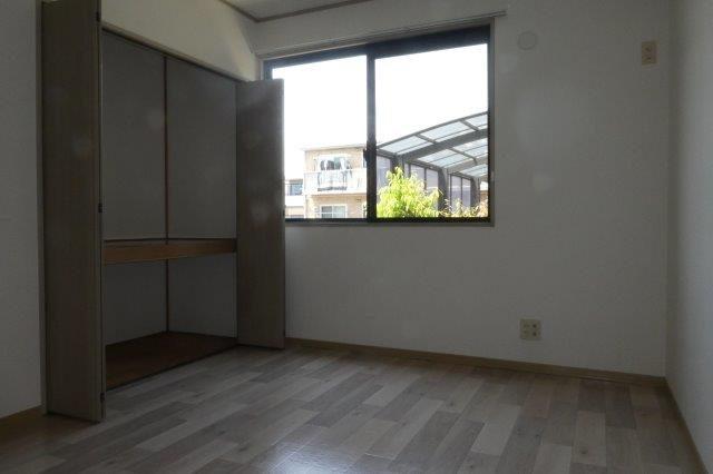 ドミール新田の寝室|洋室