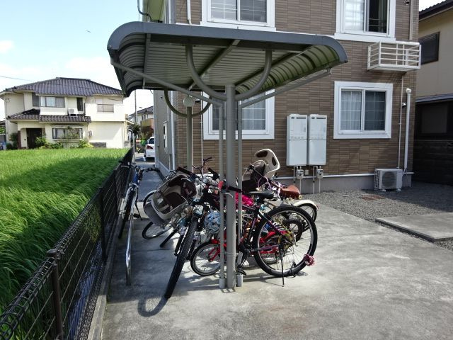 倉敷市酒津のアパートのその他共用部分|自転車置き場