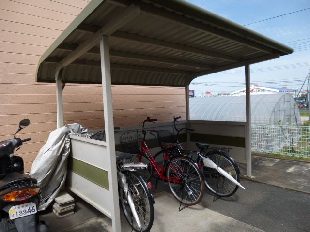 クレストール山地Ａのその他共用部分|自転車置き場