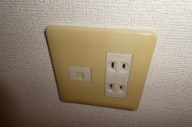 クレストールＤの設備|電話モジュラー