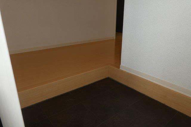 クレイドル浜町の玄関