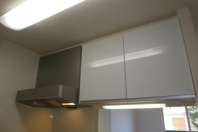 クレイドル浜町のキッチン|キッチン上収納