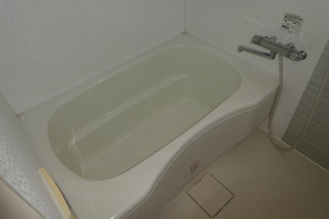 クレイドル浜町の浴室