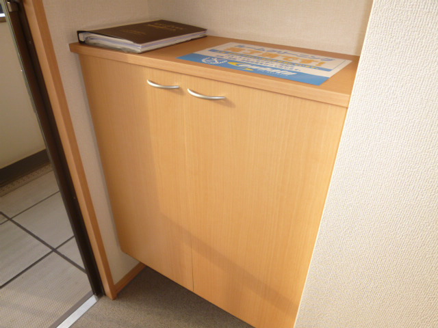 クレイドル浜町の内装|シューズボックス