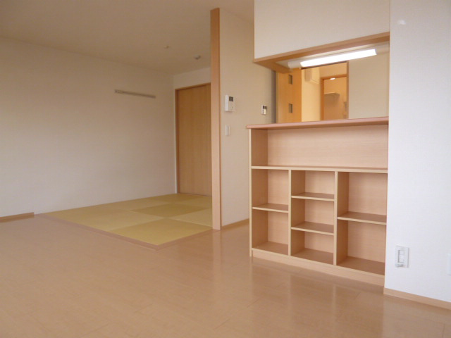 クレイドル浜町の居間・リビング