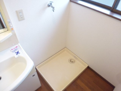 【その他】 | 緒形貸家Ａ | 洗濯機置き場