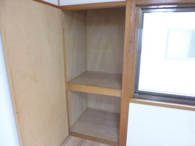 緒形貸家Ａの収納