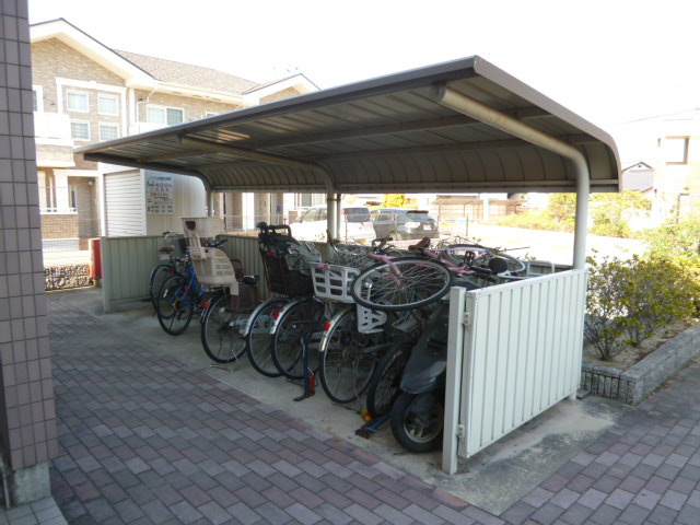 倉敷市安江のアパートのその他共用部分|自転車置き場