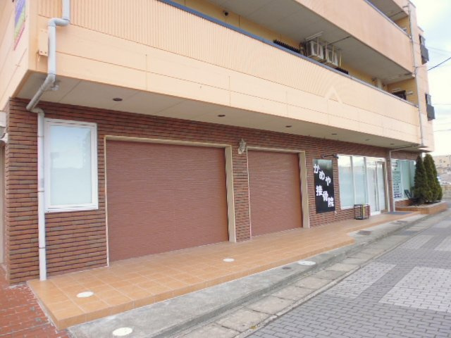 倉敷市鳥羽の店舗一部の外観