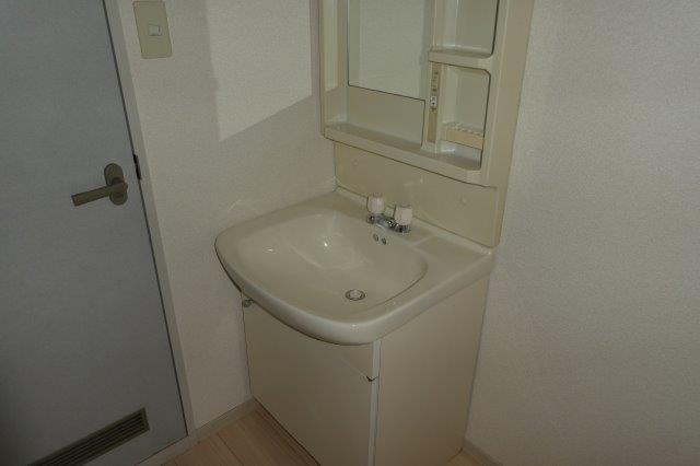 カーサつぼいＢの独立洗面台