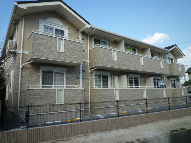 岡山市南区妹尾のアパートの外観