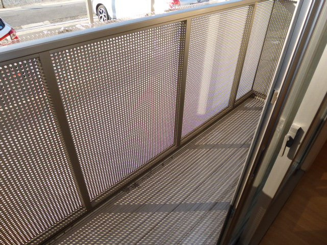 倉敷市藤戸町天城のアパートのバルコニー