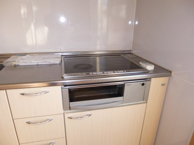 エルメゾン天城のキッチン|IHコンロ