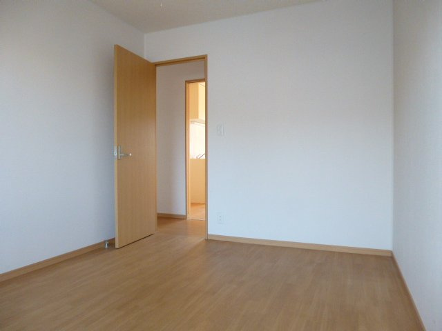 エルメゾン天城の洋室