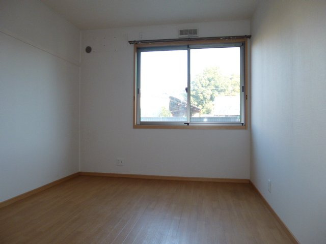 エルメゾン天城の洋室