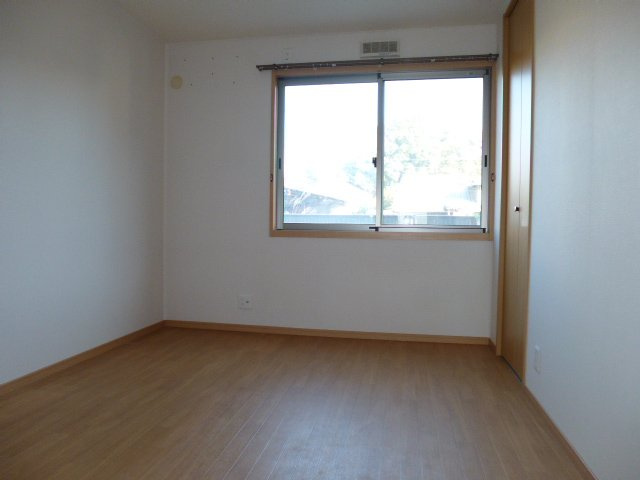 エルメゾン天城の寝室|洋室