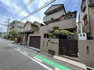 【前面道路含む現地写真】